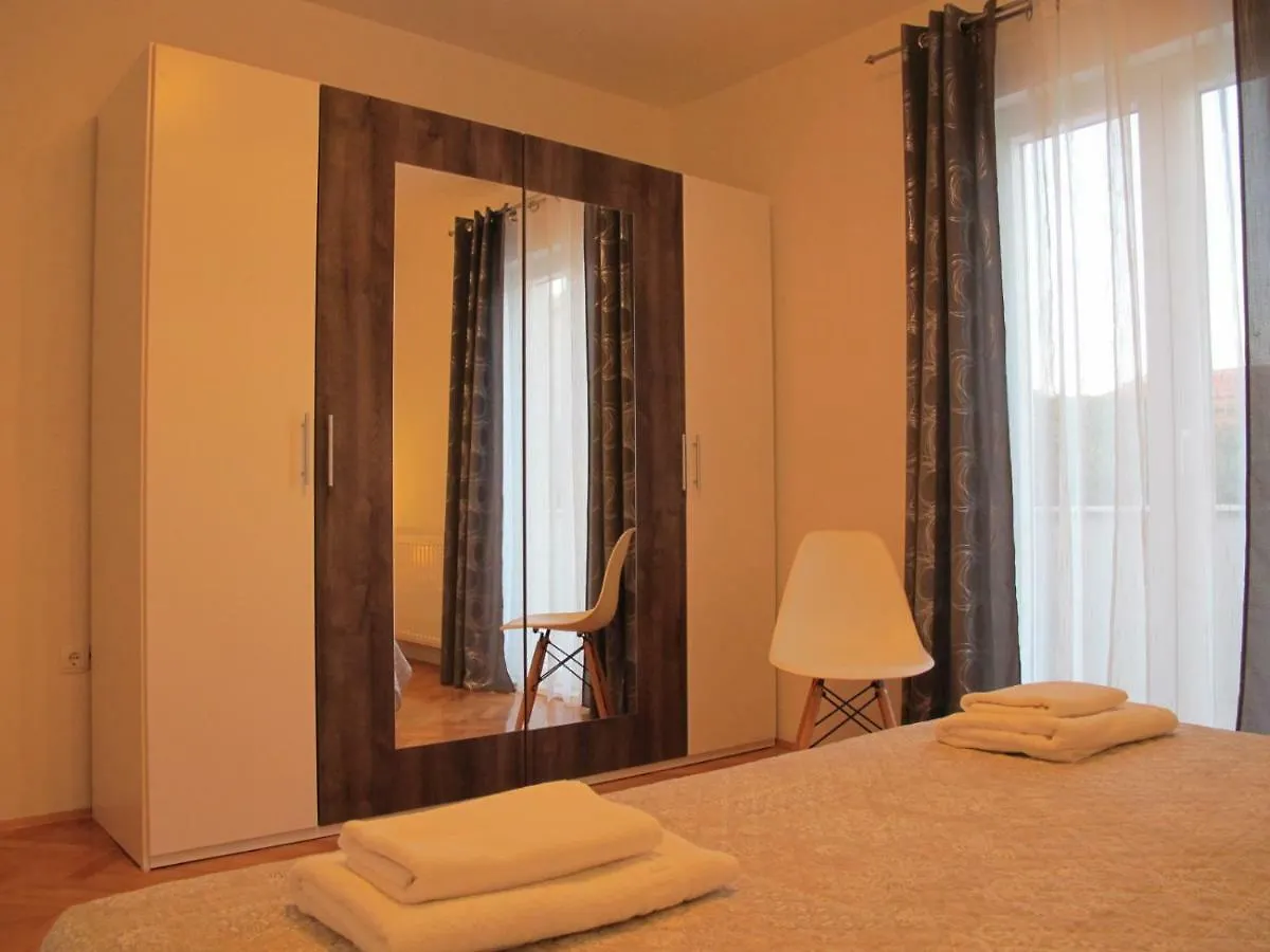 Apartament Perivoj Kaštela