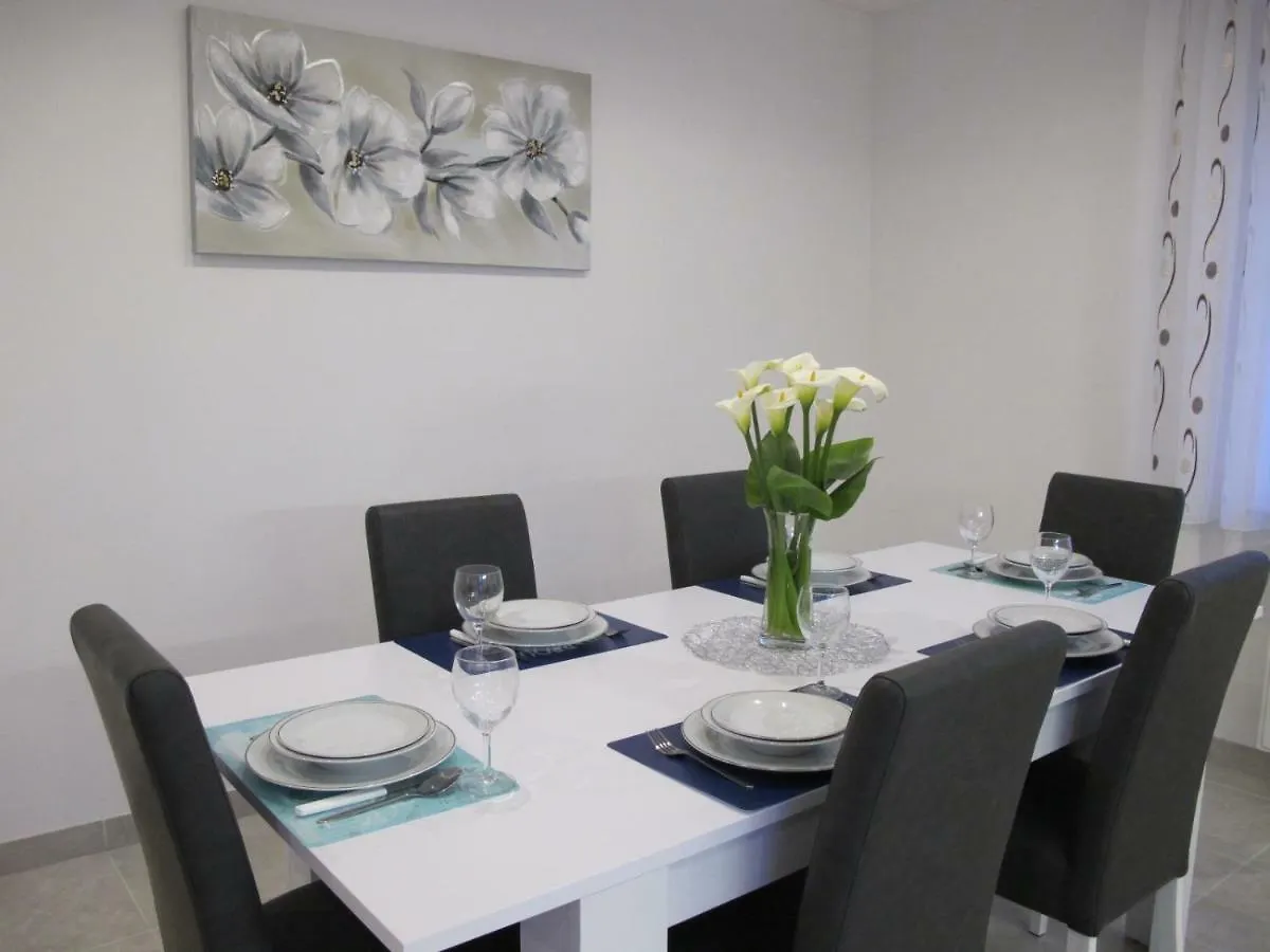 Apartament Perivoj Kaštela