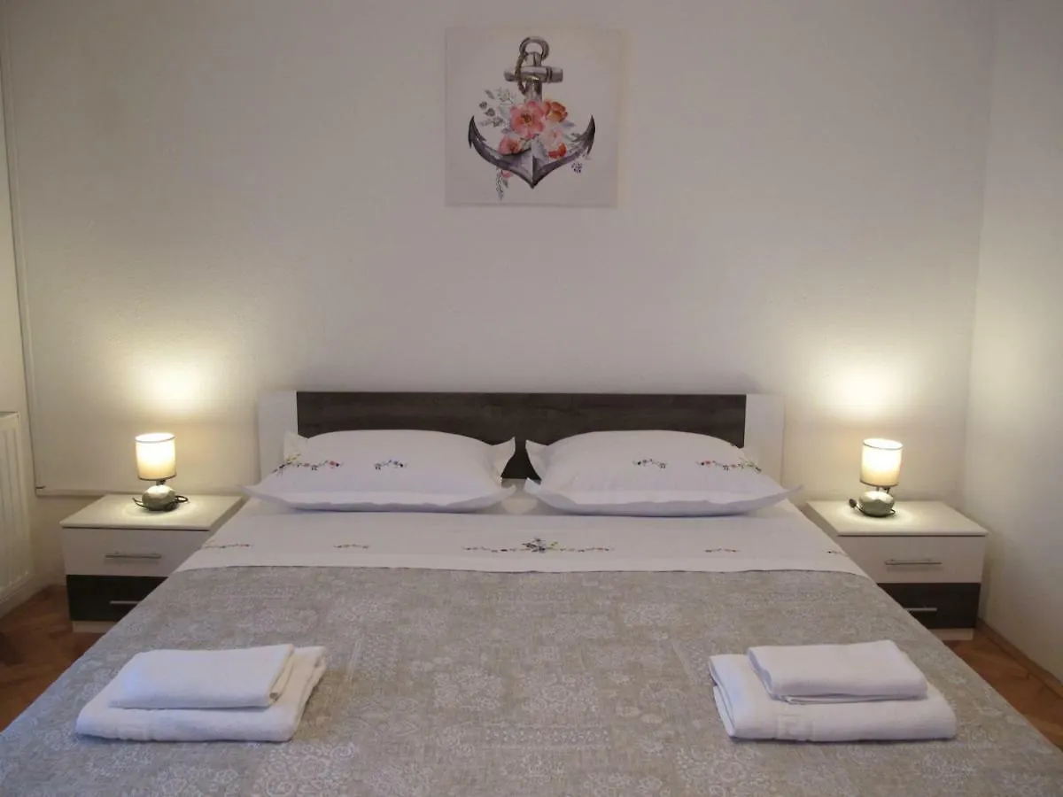 Apartament Perivoj Kaštela