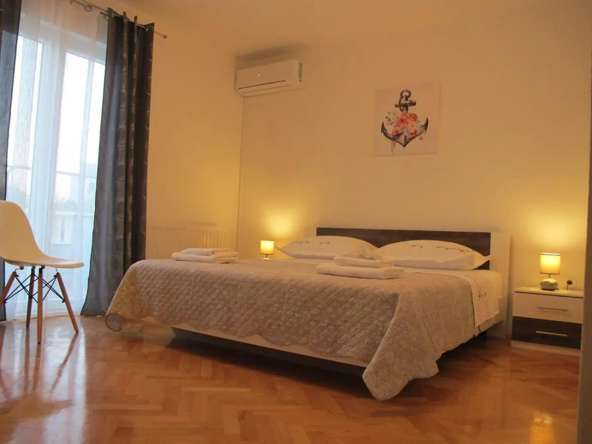 Appartement Perivoj à Kaštela