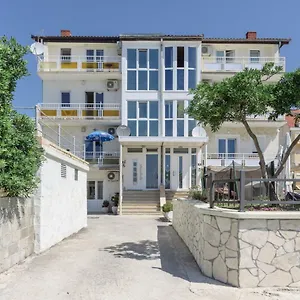  Apartament Renic