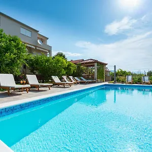  Apartament Duje