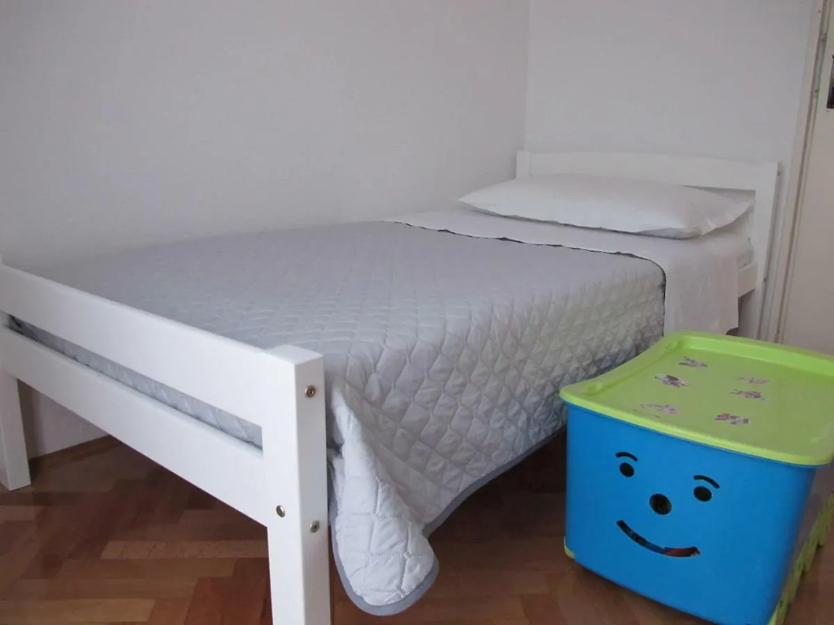 Perivoj Apartment Kastela Croatia