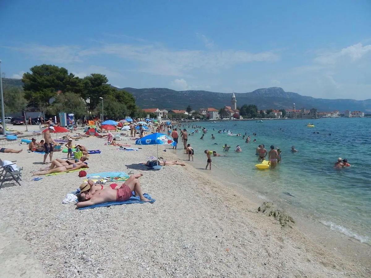 Perivoj Apartment Kastela